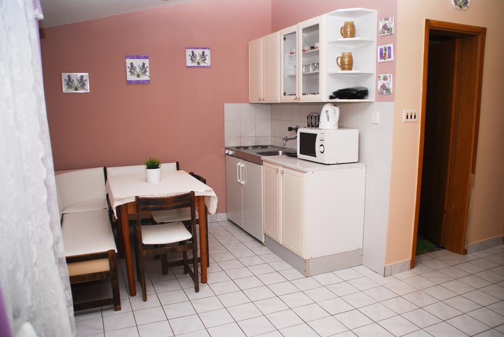 Apartments Bardak Ližnjan Szoba fotó