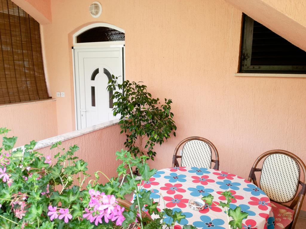 Apartments Bardak Ližnjan Kültér fotó