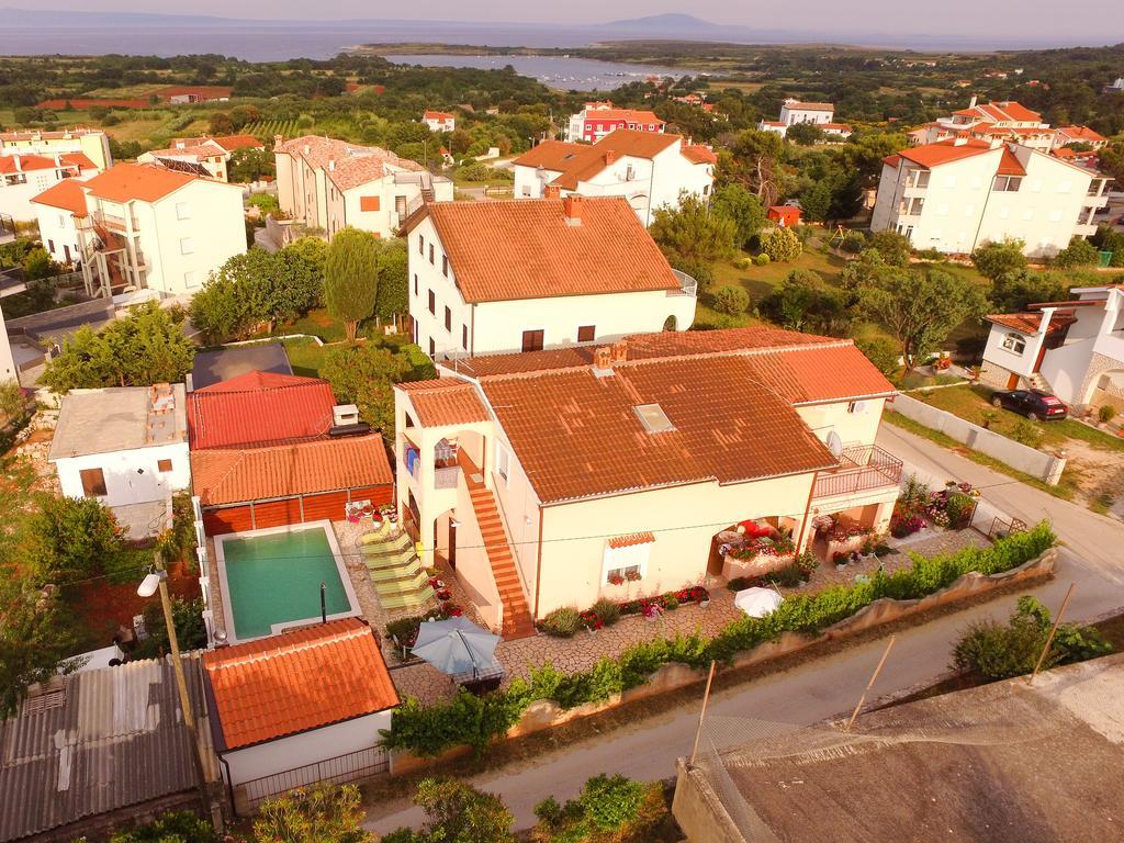 Apartments Bardak Ližnjan Kültér fotó